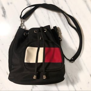 FINAL Final Sale 💥 Tommy Hilfiger Bucket Bag